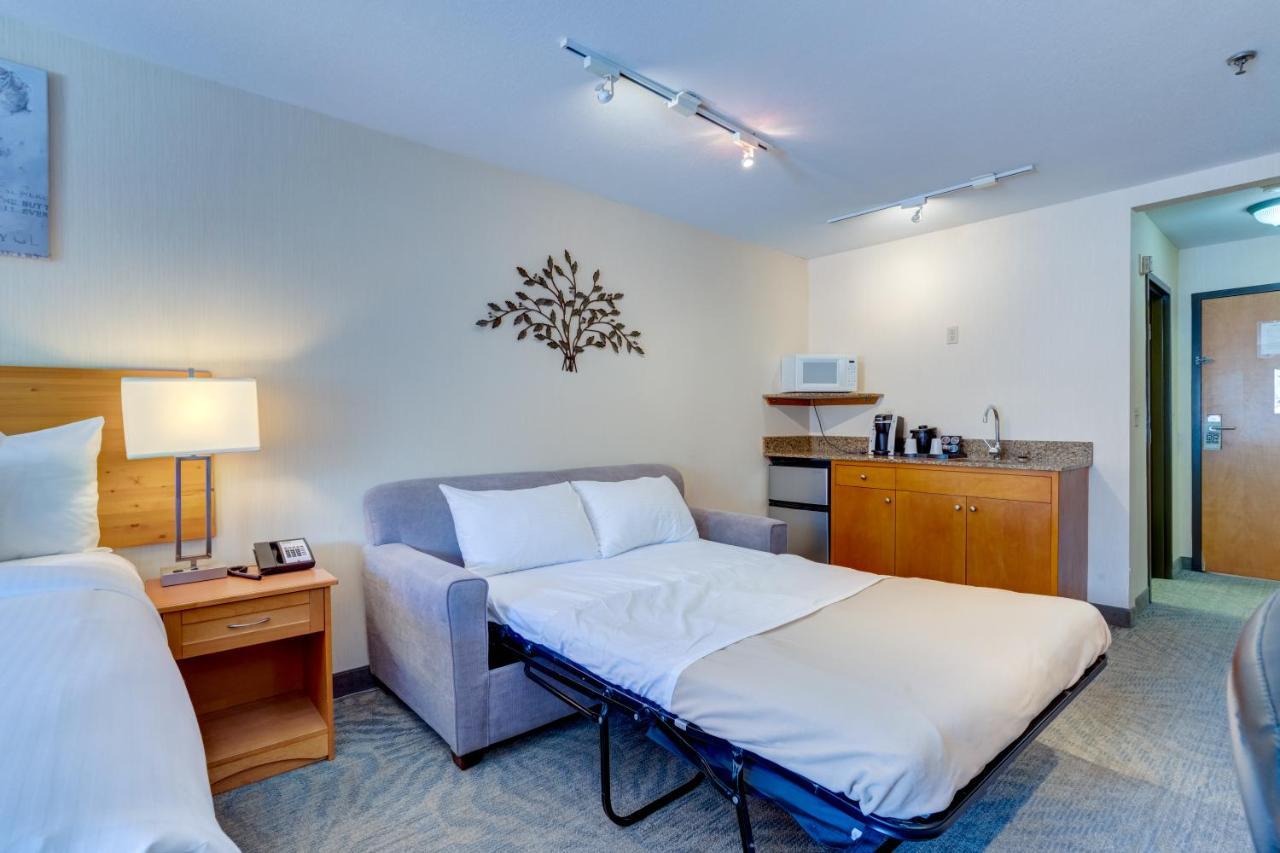 Chateau Hotel Canmore